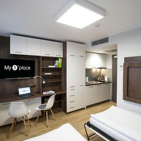 My 1St Place Poznan Aparthotel Екстериор снимка