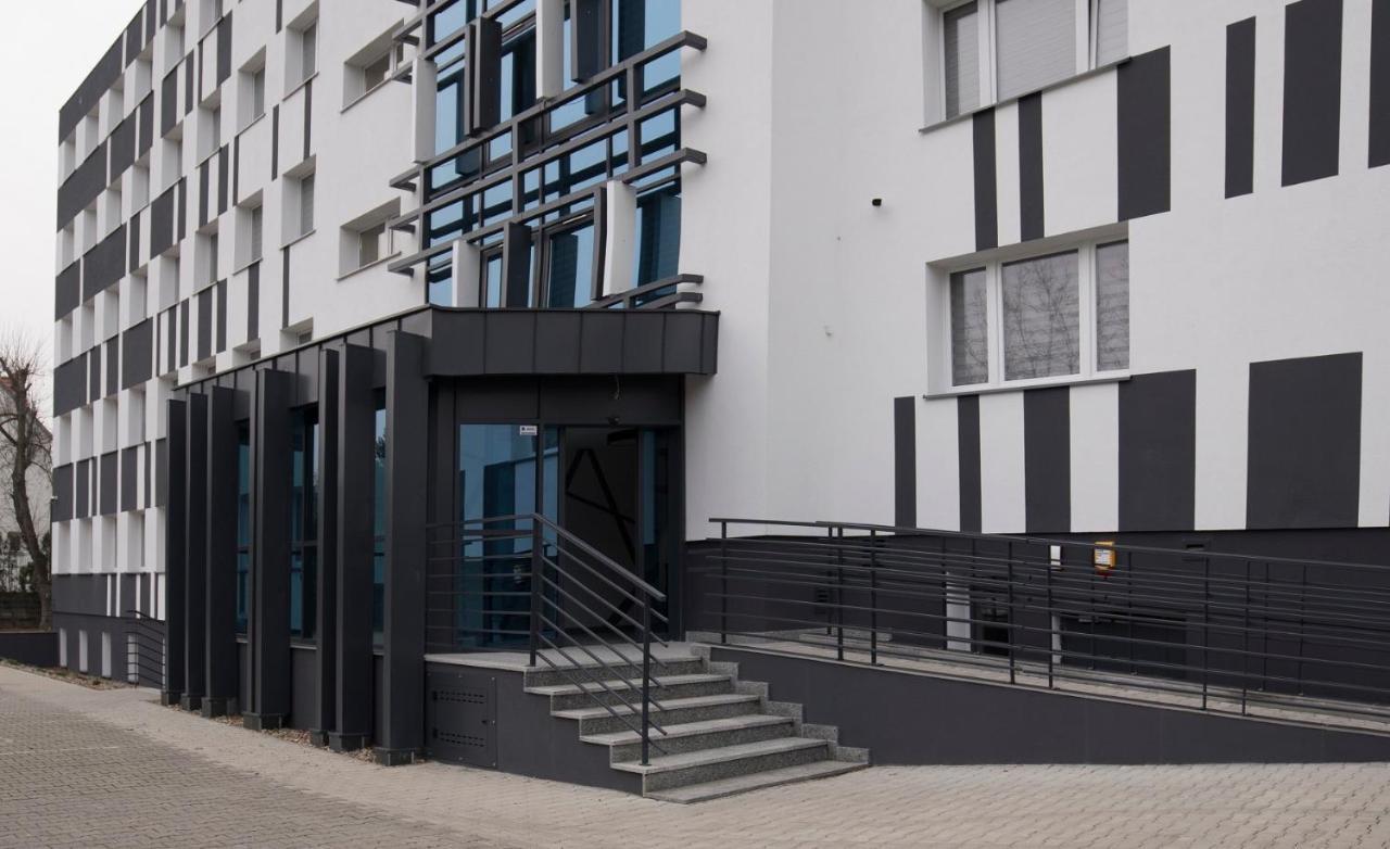 My 1St Place Poznan Aparthotel Екстериор снимка