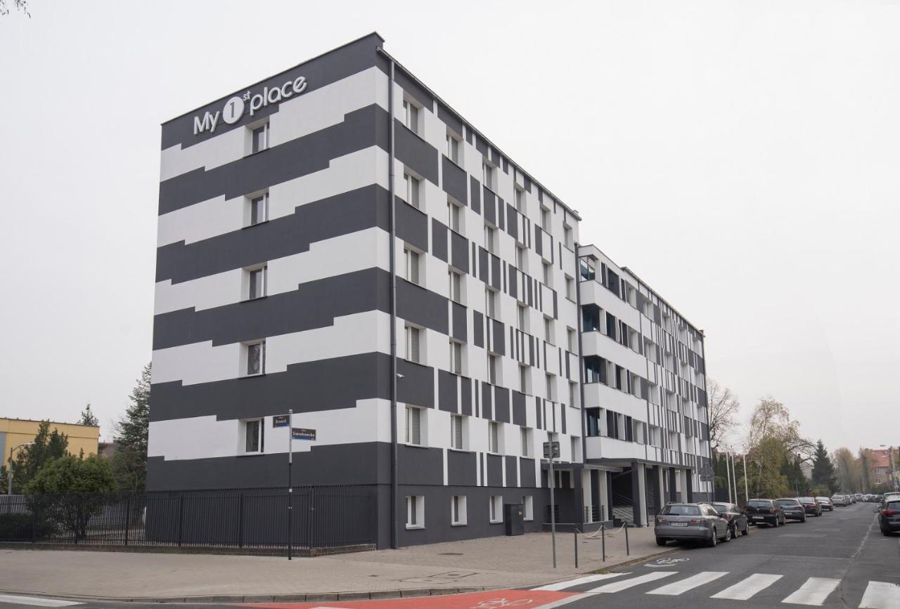 My 1St Place Poznan Aparthotel Екстериор снимка